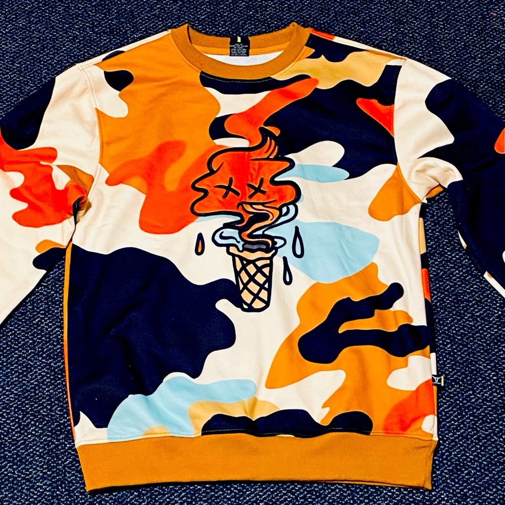 Screenshot camo sweatshirt, ice cream graphic, streetwear, size M, polyester